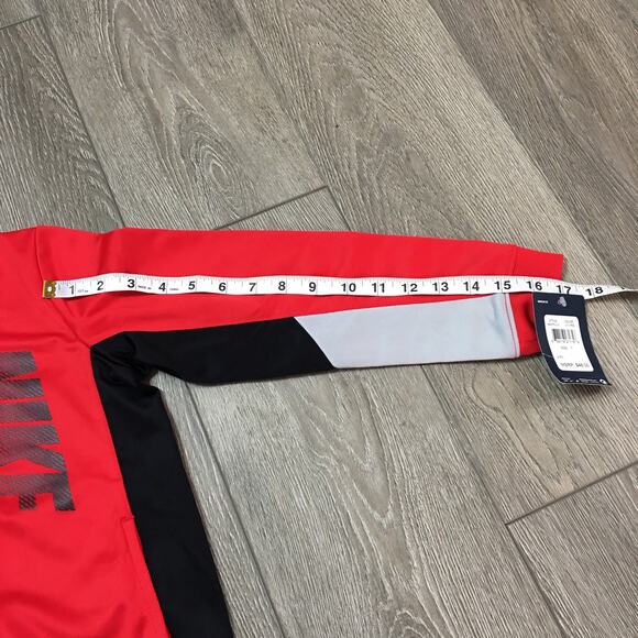nike full zip up tricot track jacket in red black and grey size 7 boys NWT - Picture 7 of 8
